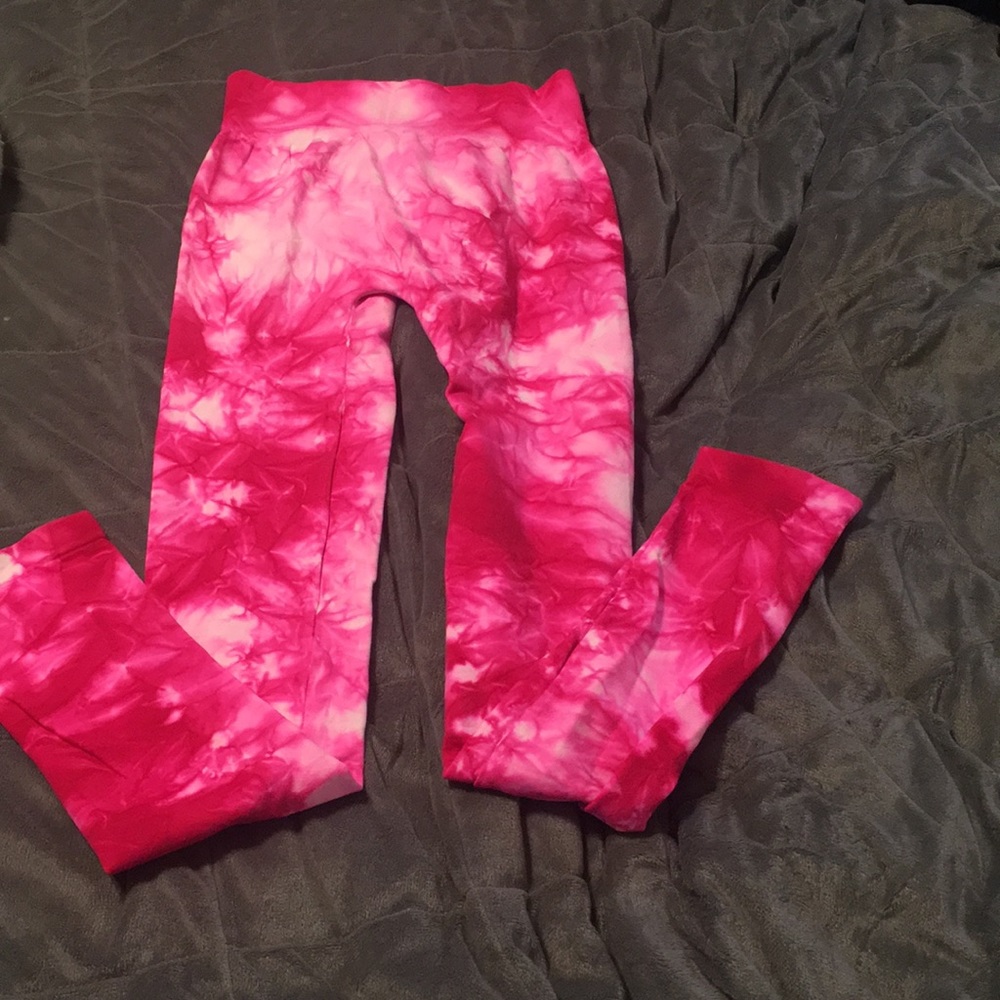 Kitty gains one size pink tie dye legging